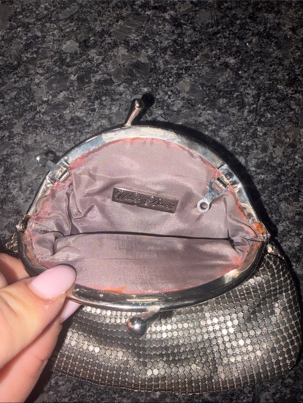 Vintage Metallic Mesh Evening Clutch - Silver - Picture 3 of 3